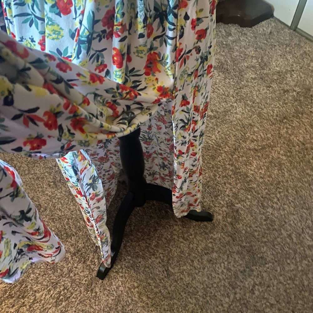 Lulu’s LUSH Cream Floral Print Off-the-Shoulder Maxi Dress sz M. Stretch - Picture 5 of 9